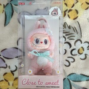 Close to Sweet Mokoko